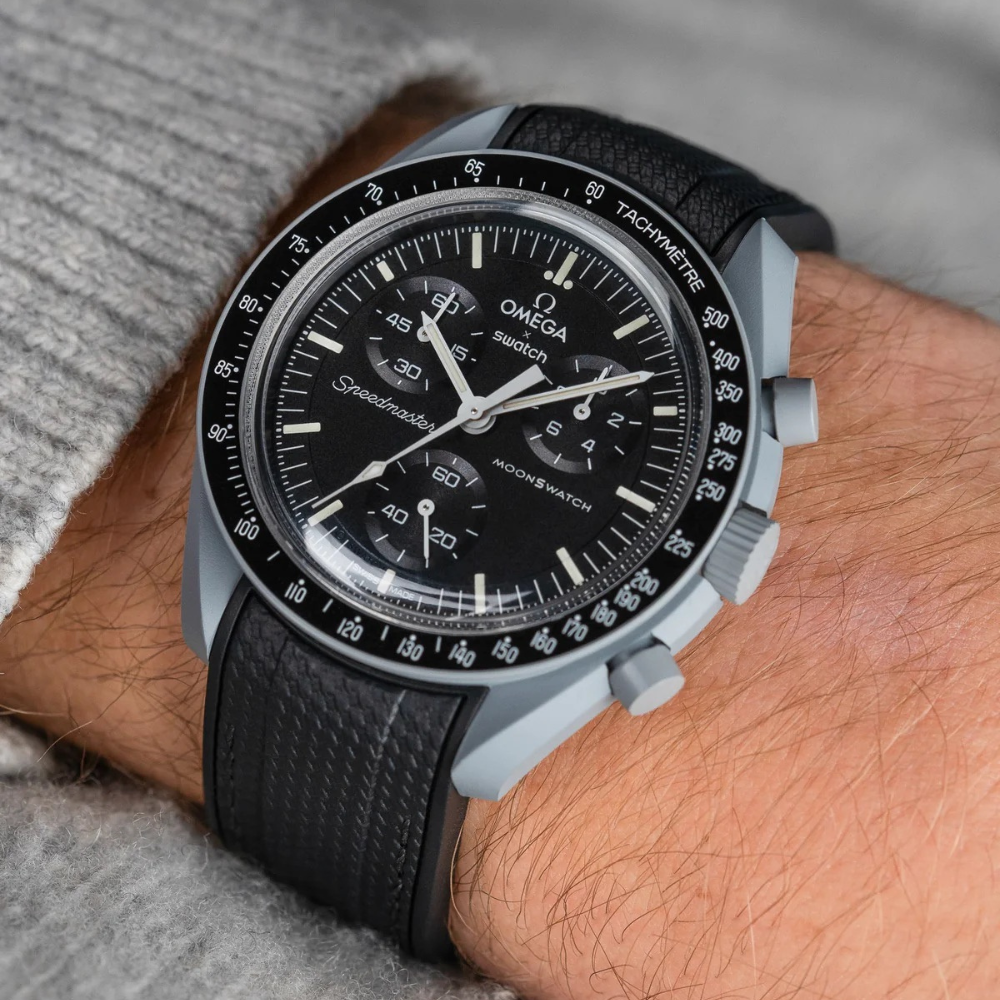Curved Premium Rubber Strap - Black