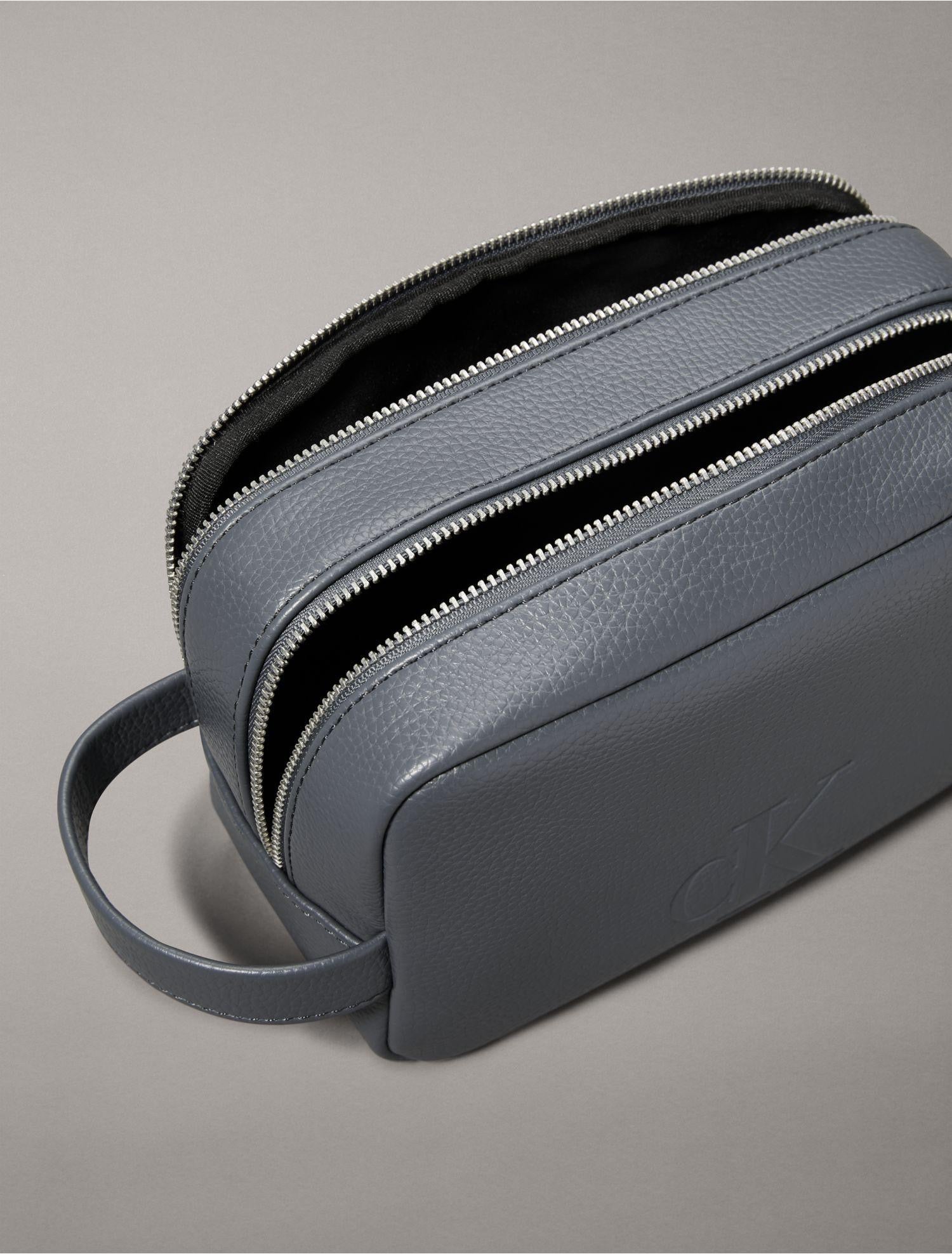 Calvin Klein All Day Dopp Kit