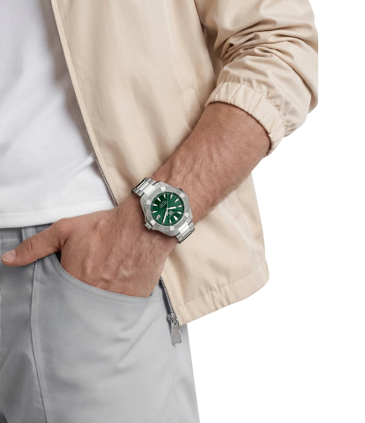 TAG Heuer Aquaracer Professional 200 Solargraph WBP1118.BA0047 worn on the wrist, showing 40mm case proportions and green sunray dial