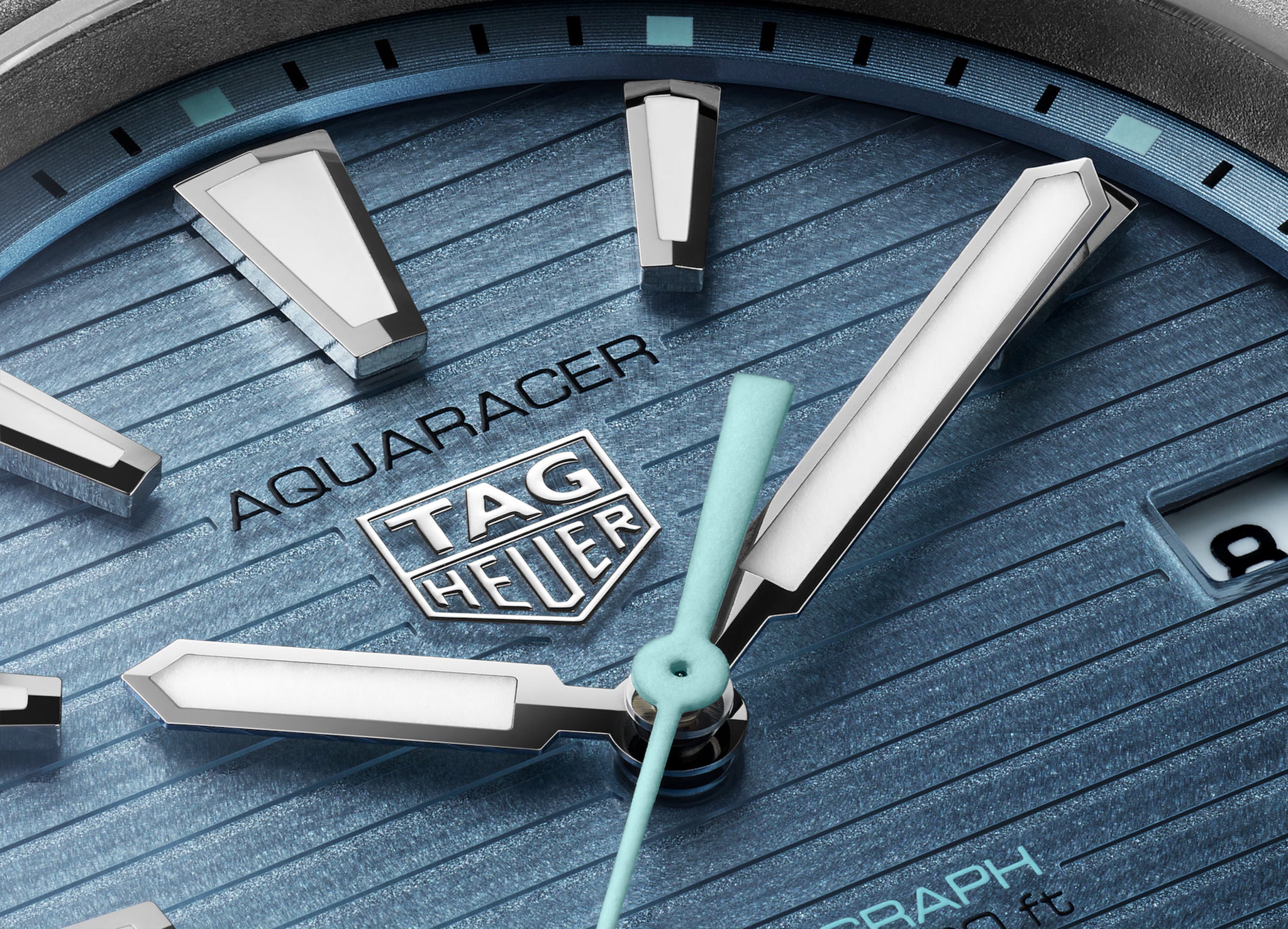TAG Heuer Aquaracer Professional 200 Solargraph