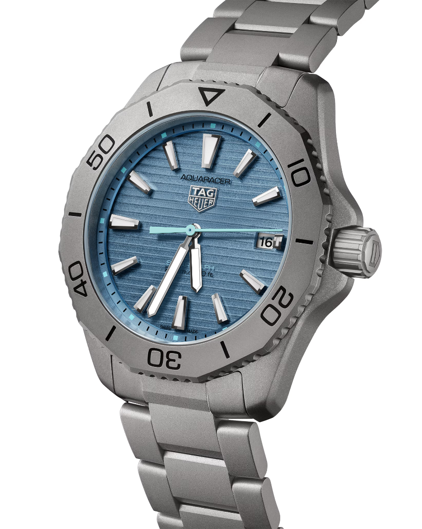 TAG Heuer Aquaracer Professional 200 Solargraph