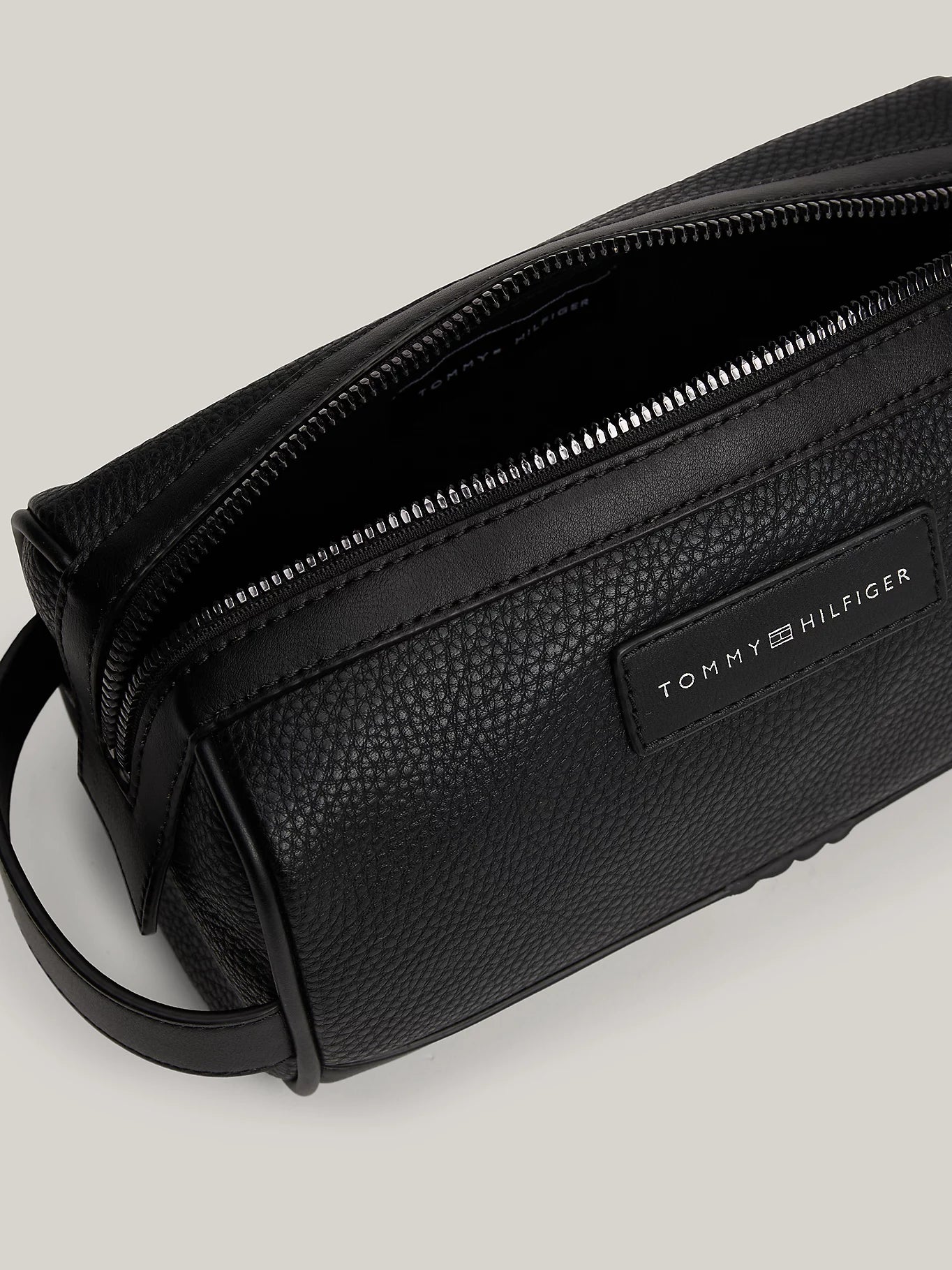 Th Business Pebble Grain Carry On Bag
