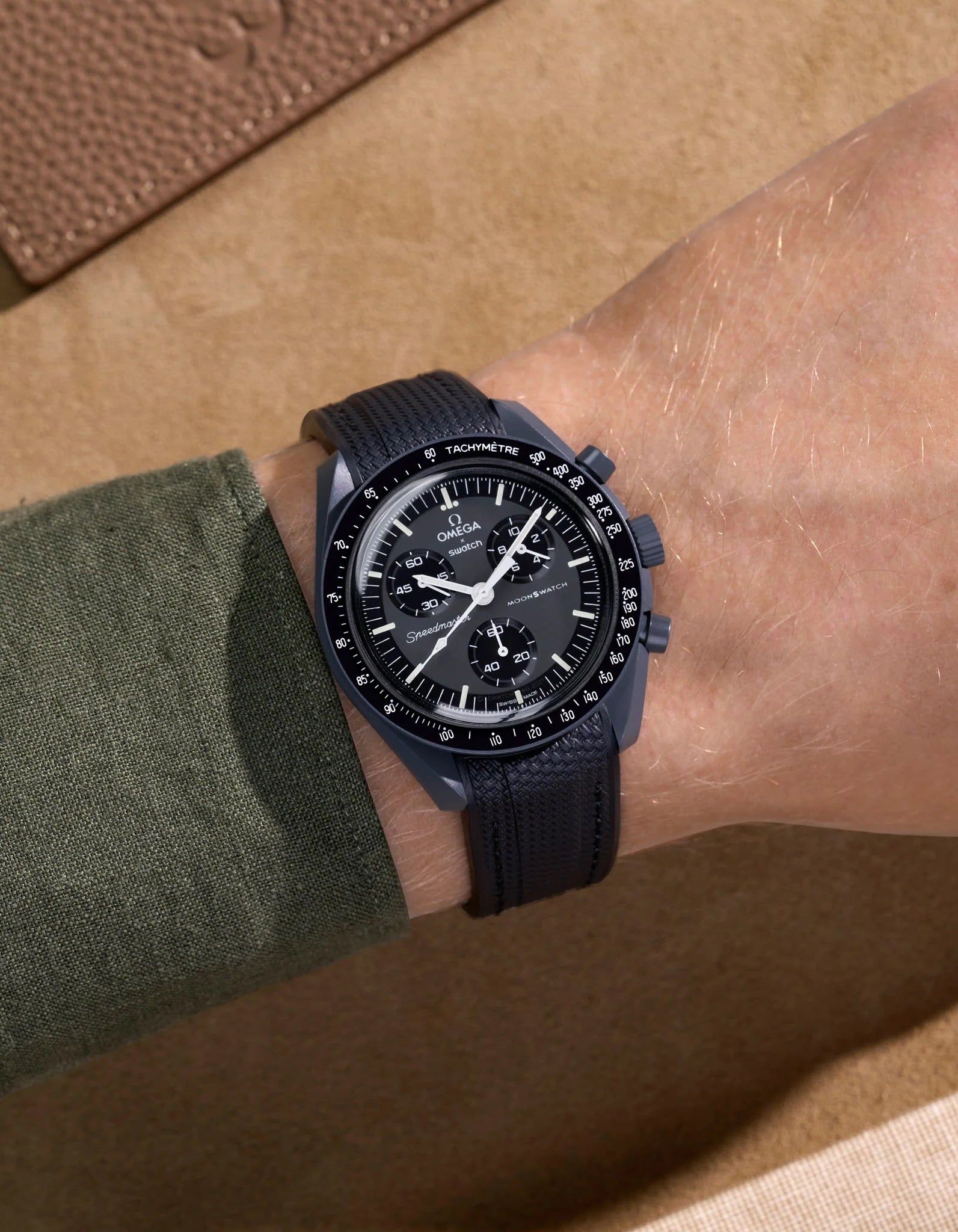 Curved Premium Rubber Strap - Black