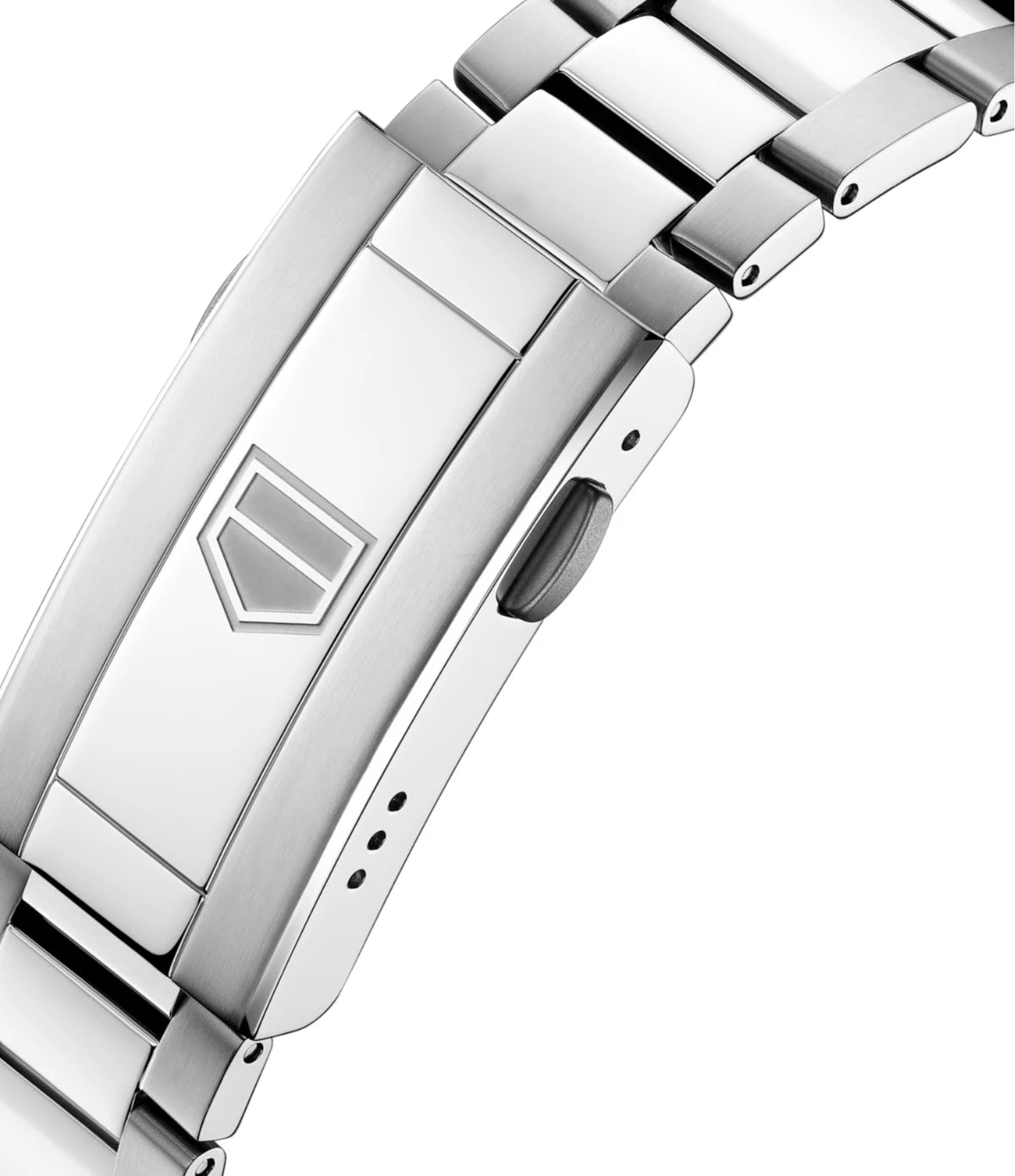Close-up of the fine-brushed and polished steel bracelet on the TAG Heuer Aquaracer WBP2110.BA0627 with push-button folding clasp